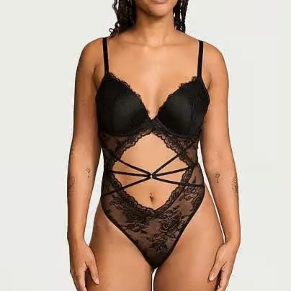 Victoria's Secret Very Sexy Rose Lace Strappy Teddy. Size M.